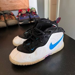 Kids Nike Sneakers size 10c unisex lace up